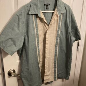 XL VanHeusen Sage and Beige Short Sleeve Shirt